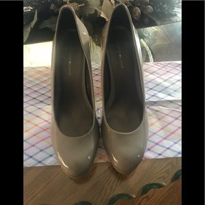 Bandolino Dark Nude Patent Leather Round Toe Heels